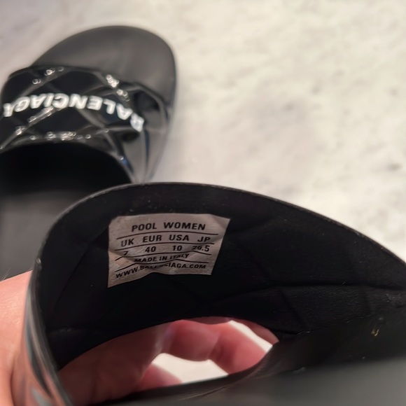 🔥 BALENCIAGA pool slides sandals quilted black logo FR40 US 9/9.5 - Picture 4 of 10